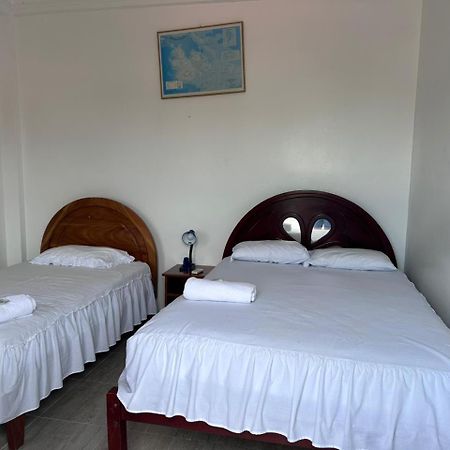 Hostal Insular Puerto Villamil Esterno foto