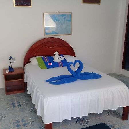 Hostal Insular Puerto Villamil Esterno foto