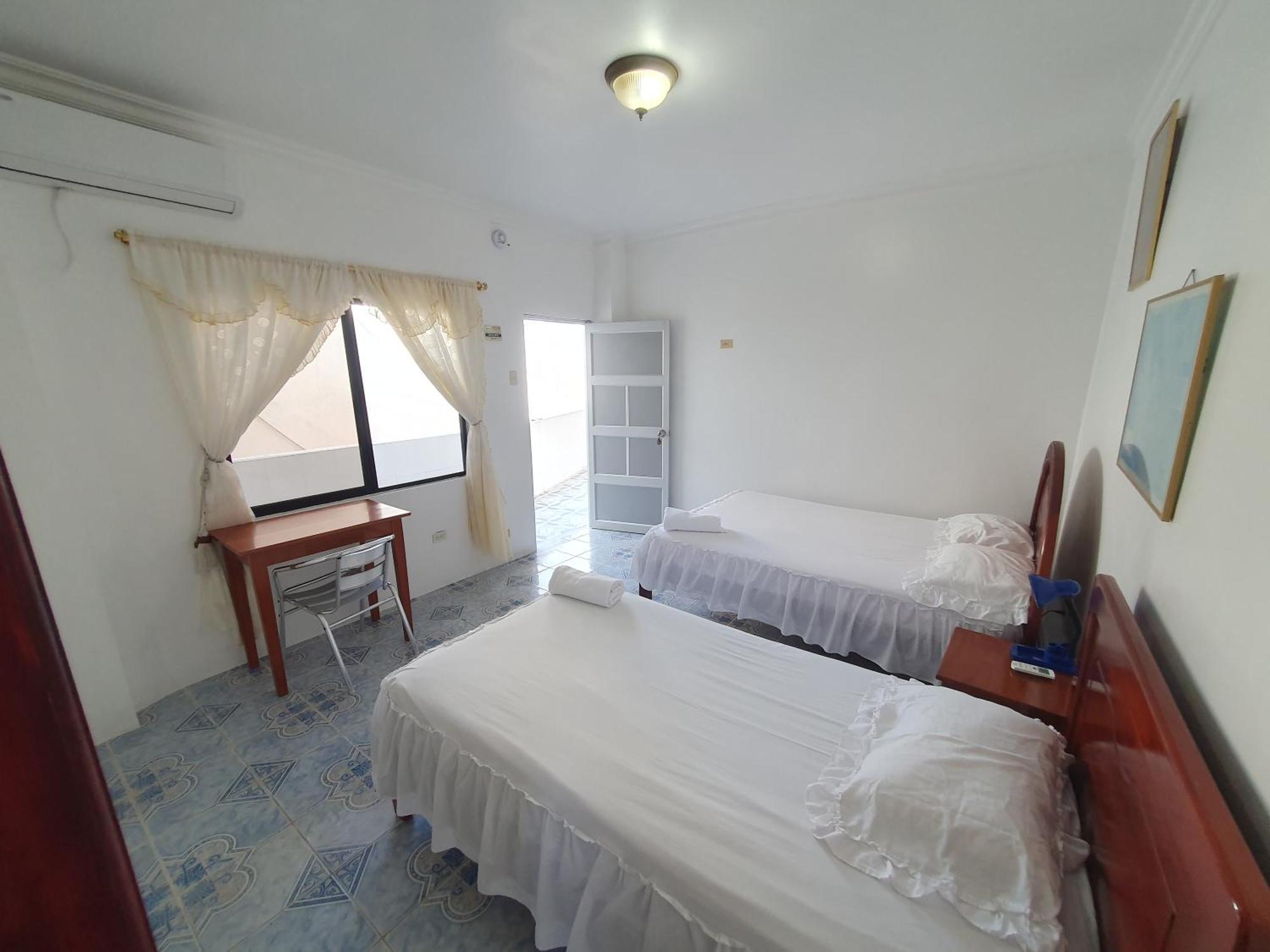 Hostal Insular Puerto Villamil Esterno foto