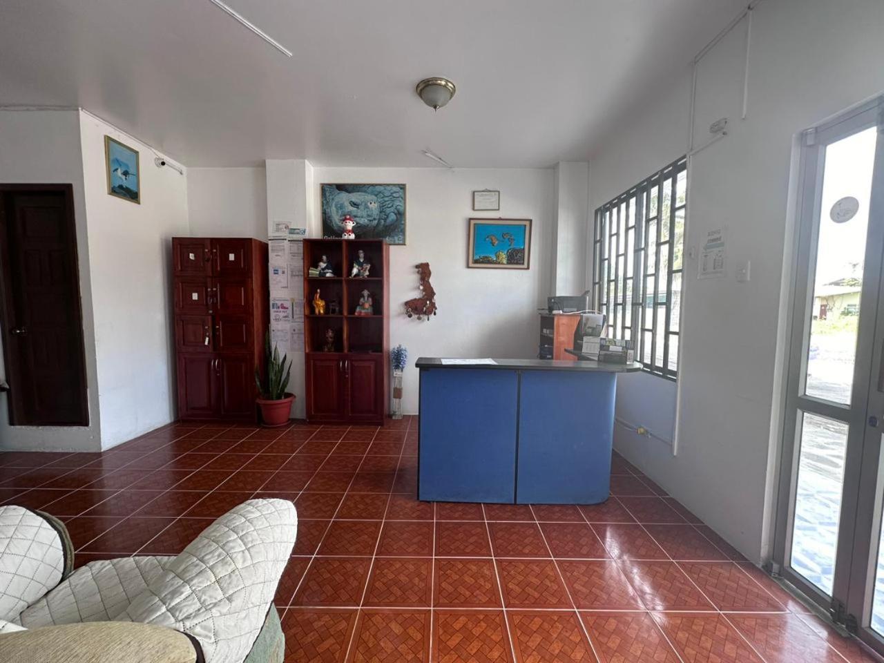 Hostal Insular Puerto Villamil Esterno foto