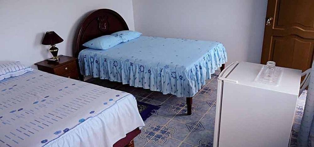 Hostal Insular Puerto Villamil Esterno foto